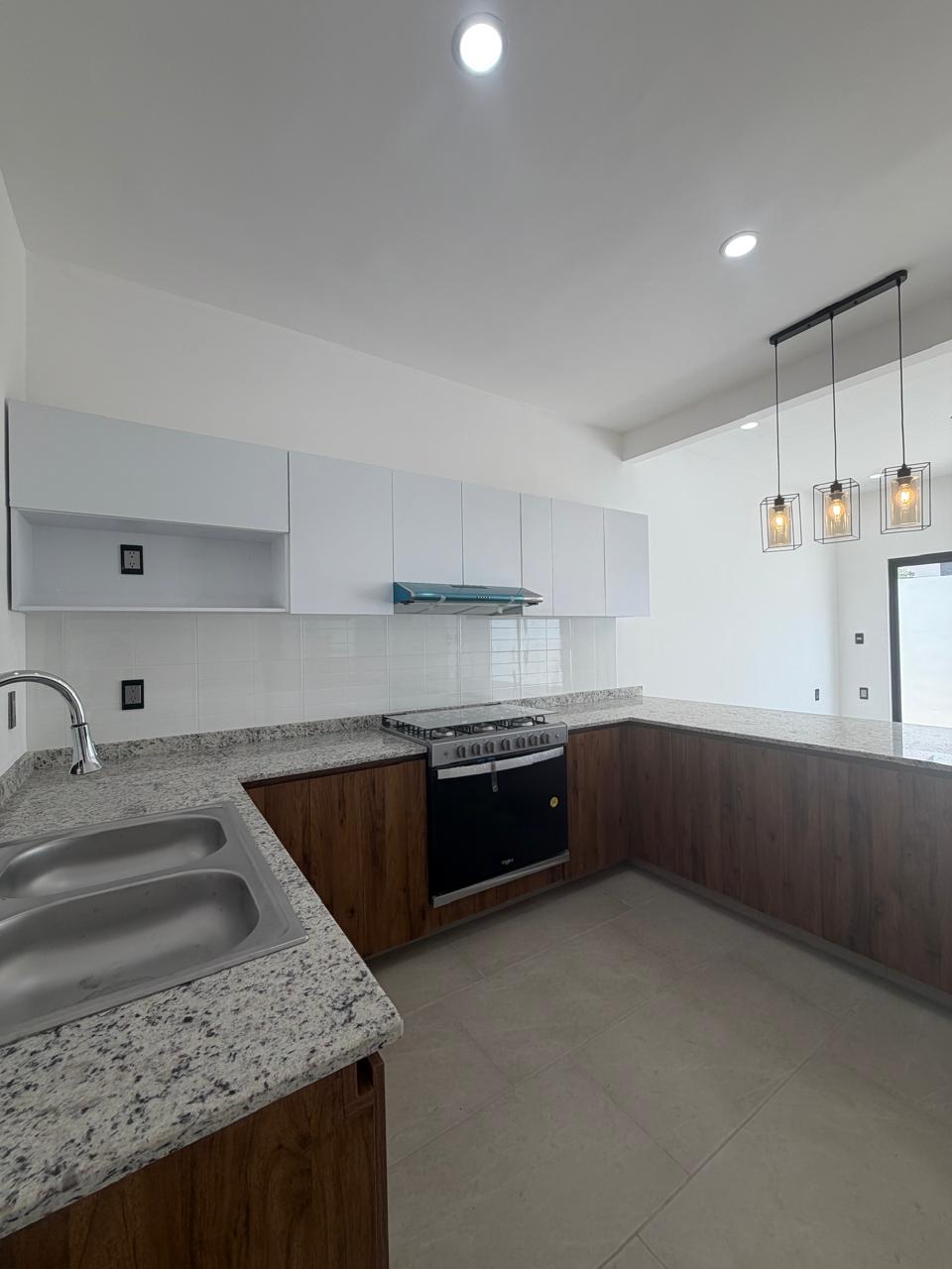 Casa Nueva 3 Niveles en Residencial Terranova